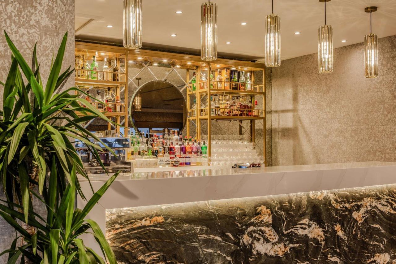 เกลดดอช โฮเต็ล สปา แอนด์ กอล์ฟ บีดับบลิว พรีเมียร์ คอลเลคชั่น Hotel แลงแบงค์ ภายนอก รูปภาพ