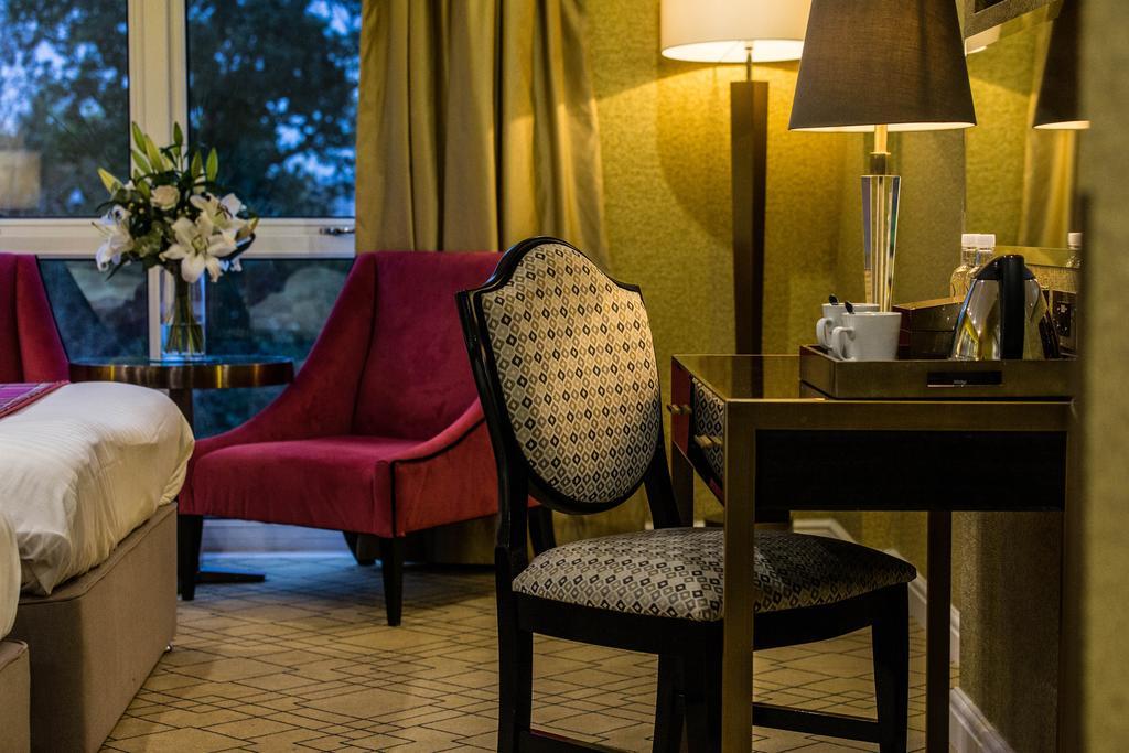 เกลดดอช โฮเต็ล สปา แอนด์ กอล์ฟ บีดับบลิว พรีเมียร์ คอลเลคชั่น Hotel แลงแบงค์ ภายนอก รูปภาพ